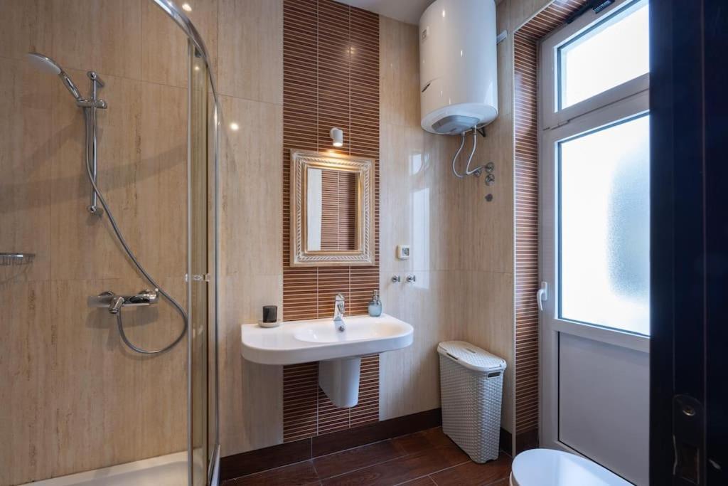 Center Lux V Apartment