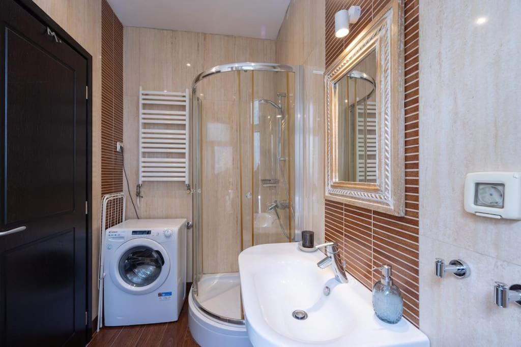 Apartment Center Lux V